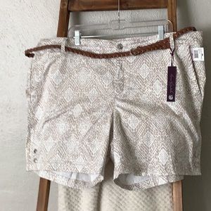 Gloria Vanderbilt shorts